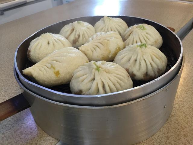 在哈爾濱旅游三天，主要想品嘗美食，有人能推薦一下路線嗎？