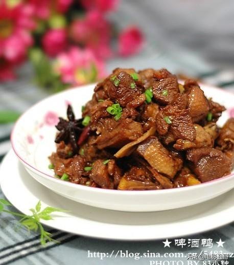 過幾天和女朋友去武漢，各位大佬推薦一下，武漢有哪些美食，或者小吃街，公園景點(diǎn)什么的？